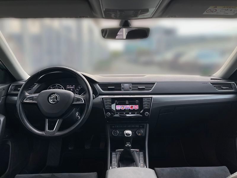 Škoda Superb 2.0 TDI Style - fotka 14 z 18