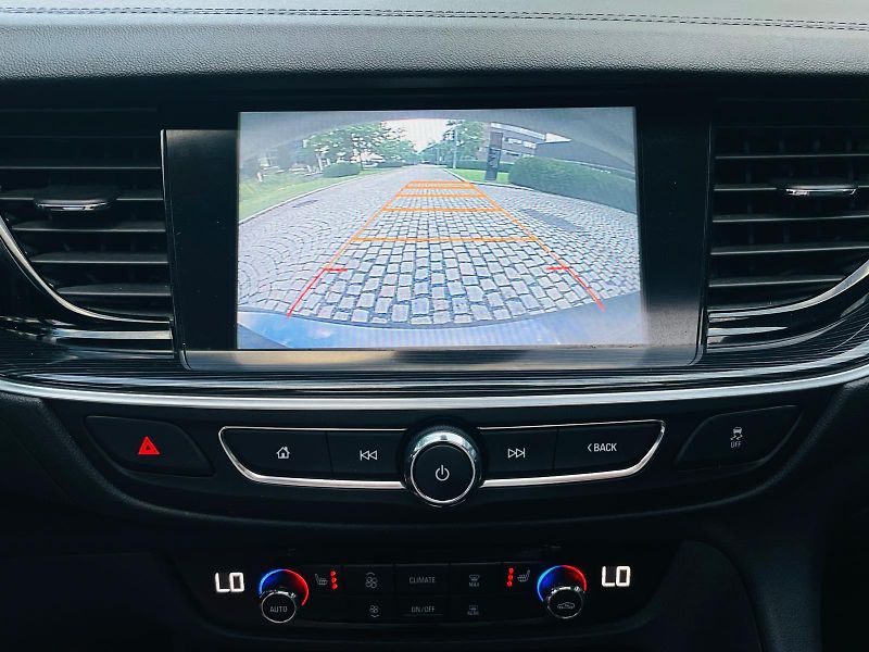 Opel Insignia 2.0CDTi KAMERA SERVISKA TAŽNÉ - fotka 38 z 55