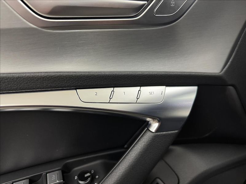 Audi S6 3,0 55TDi 257kW ACC AIR Q TZ - fotka 32 z 50