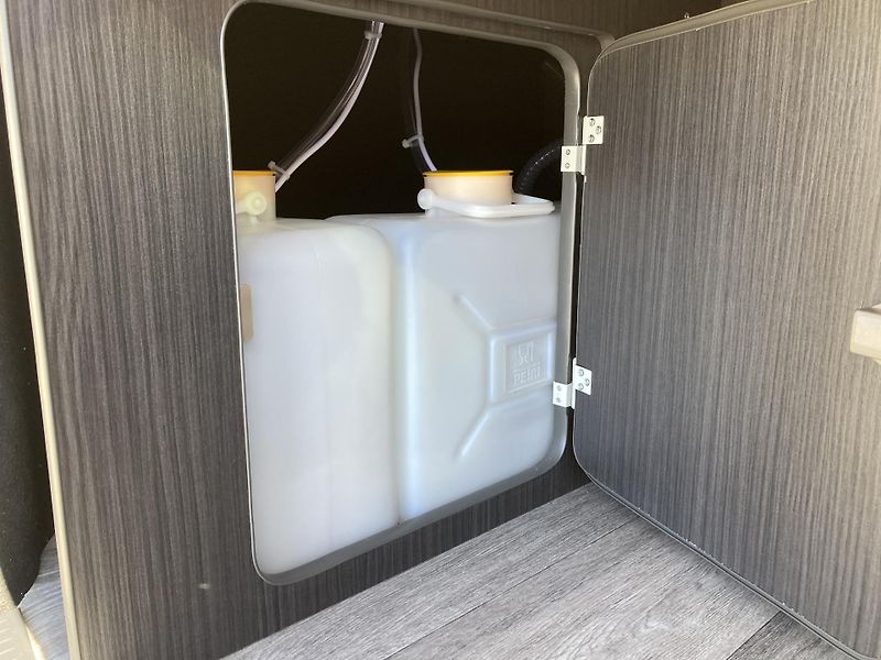 Volkswagen Transporter (2018) CALIFORNIA 2,0TDi 4MOTION -DPH - fotka 31 z 34