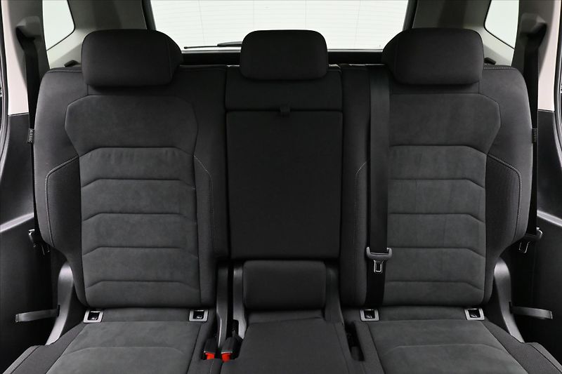 Volkswagen Tiguan Allspace 2,0 TDI 147 kW DSG Elegance 4M - fotka 27 z 34