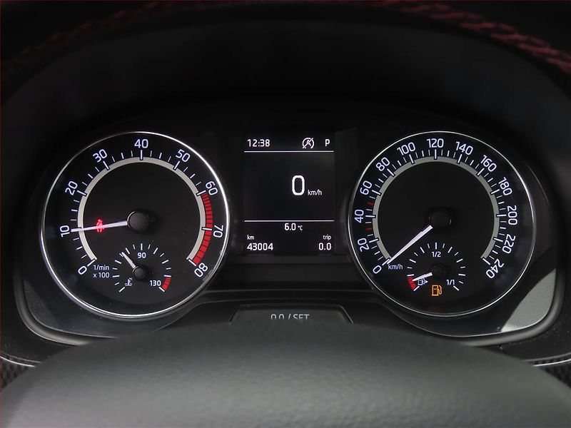 Škoda Fabia (2017) Monte Carlo 1.0 TSI, Automat - fotka 11 z 17