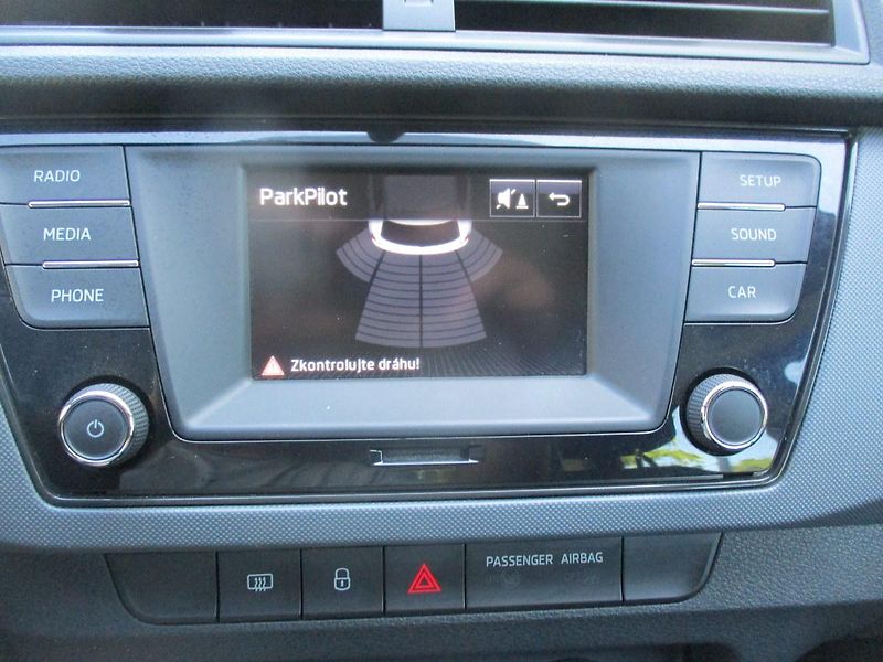 Škoda Fabia (2016) 1.2TSi ACT*BT+HF*L+Z PNEU - fotka 19 z 40