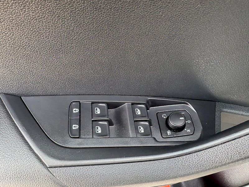 Škoda Karoq (2025) DSG 2.0 TDI / 110kW / SELECTIO - fotka 10 z 24