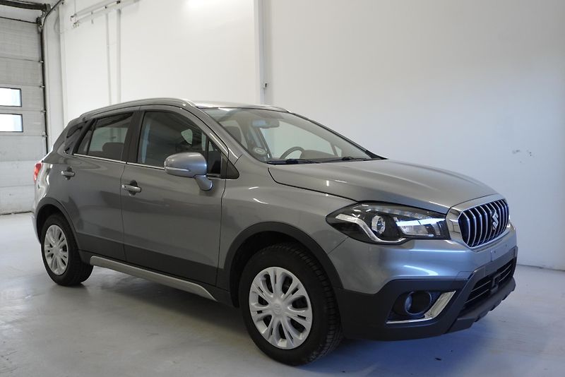 Suzuki SX4 S-Cross S-CROSS  1,4 BOOSTERJET MHEV - fotka 3 z 27