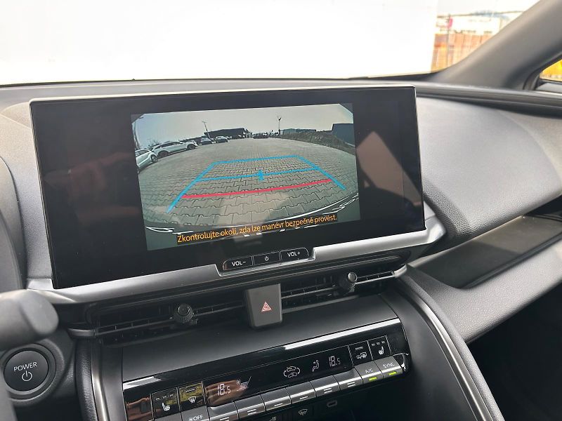 Toyota C-HR 2,0 HEV e-CVT Style - fotka 19 z 27