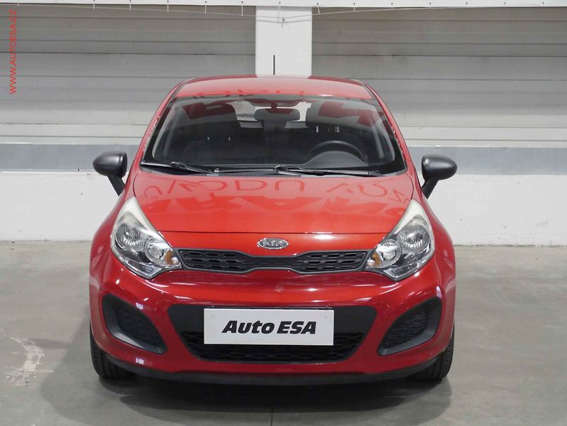 Kia Rio (2011) 1.25 CUUT, ČR, AC, tažné - fotka 2 z 15