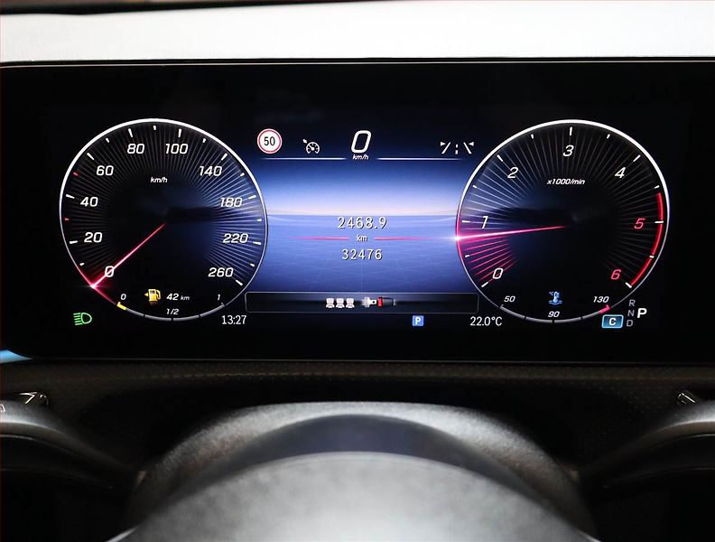 Mercedes-Benz CLA (2023) AMG Paket 200 d - fotka 11 z 27