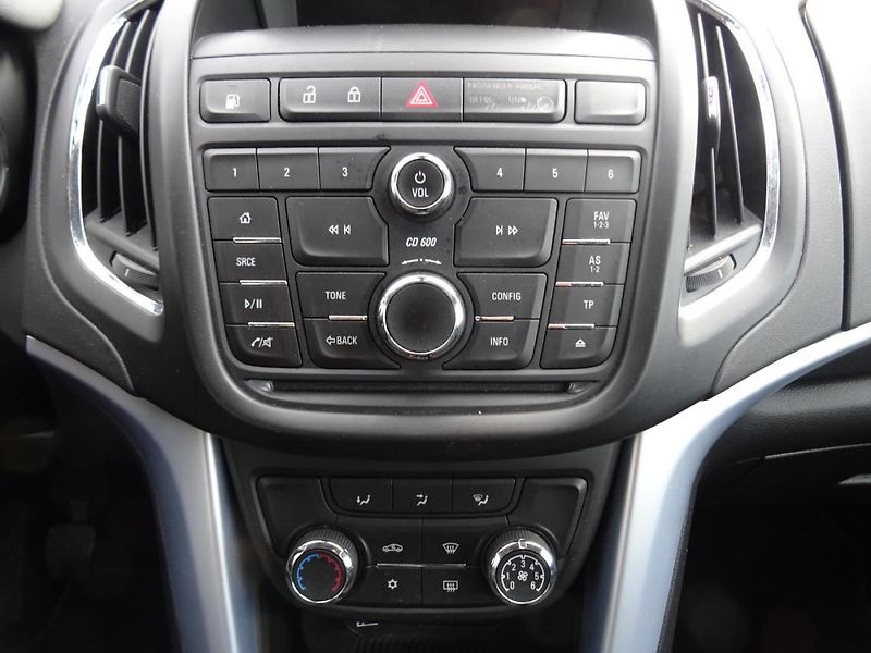 Opel Zafira 1,6 CNG Tourer Edition - fotka 24 z 31
