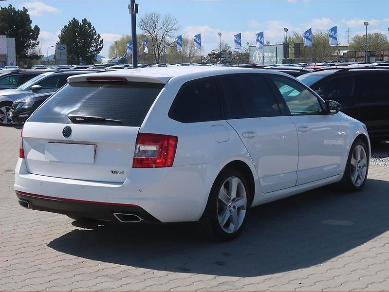 Škoda Octavia (2013) RS 2.0 TDI, Serv.kniha, Xenony - fotka 5 z 18