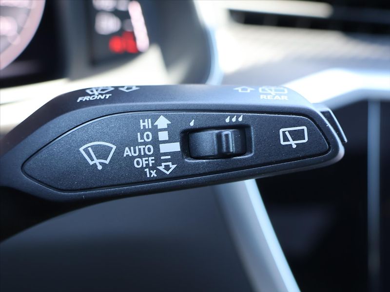 Audi A6 Avant 2,0 40 TDI Quattro S-Lin - fotka 21 z 41