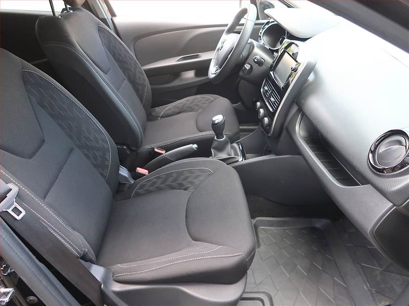 Renault Clio (2019) Limited 0.9 TCe, Serv.kniha - fotka 9 z 17