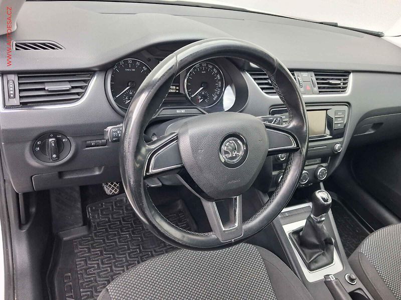 Škoda Octavia (2017) 1.6 TDi, 1.maj,ČR, Ambition - fotka 12 z 16