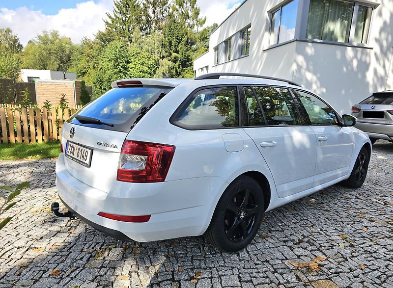Škoda Octavia (2016) Škoda Octavia 3 Combi 2.0 TDI - fotka 10 z 15