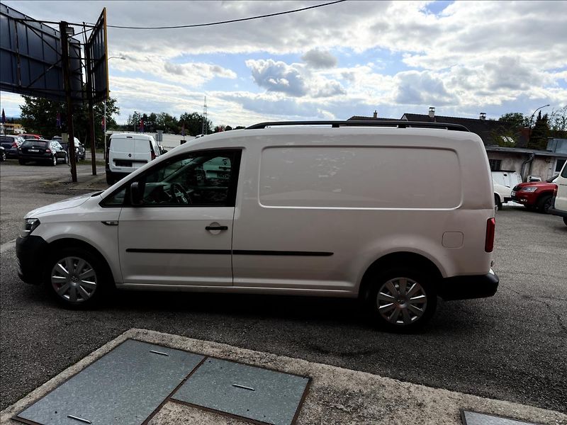 Volkswagen Caddy 2,0 TDi MAXI - fotka 8 z 32