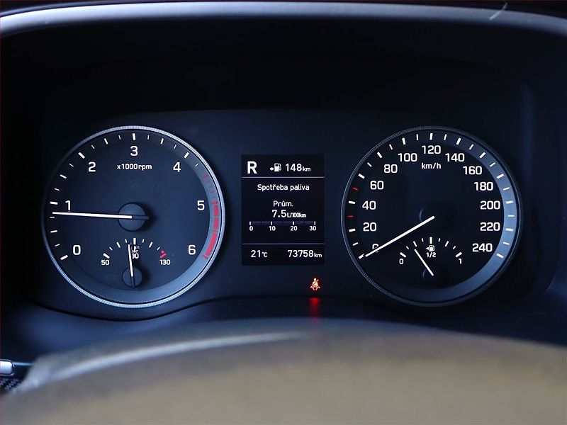 Hyundai Tucson (2020) 1.6 CRDi - fotka 9 z 19
