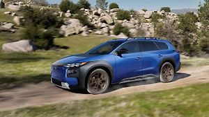 Zatím jen krátce jsme mohli vyzkoušet jízdní vlastnosti nového Subaru E-Outback.