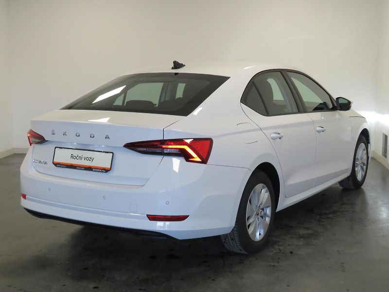 Škoda Octavia - fotka 2 z 23