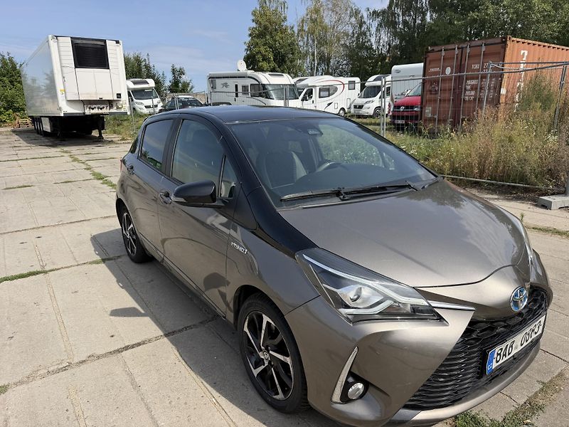 Toyota Yaris (2019) 1.5 Hybrid Select - fotka 4 z 16
