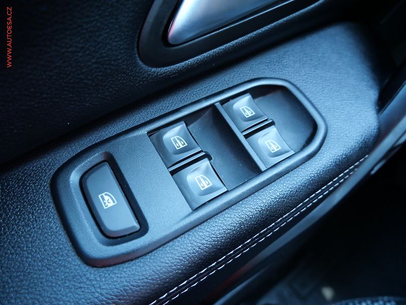Dacia Duster (2019) 1.6SCe 4x4, 1.maj,ČR, AC, TZ - fotka 14 z 20
