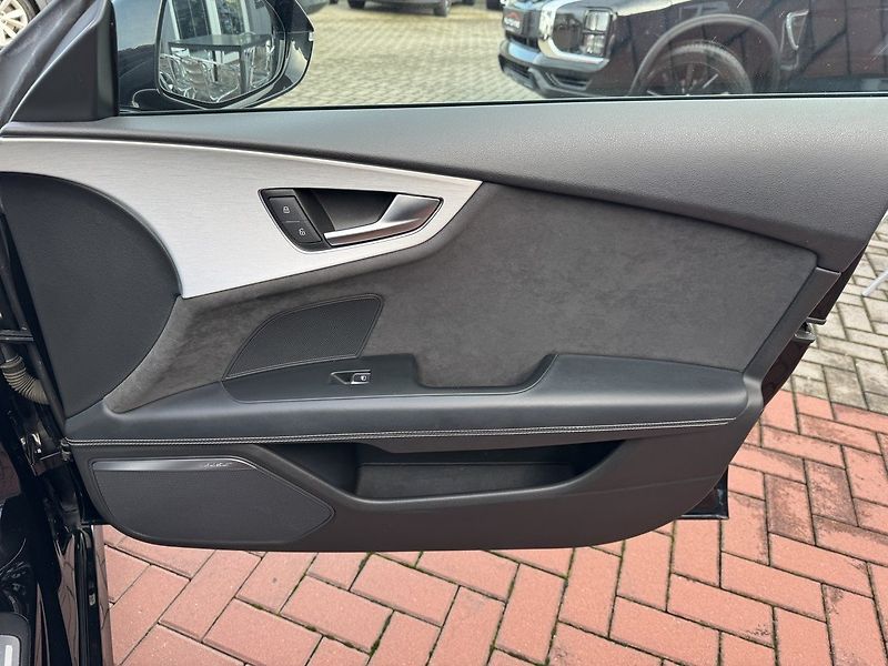 Audi A7 (2015) 3.0TDi Quattro S-Line Bose - fotka 19 z 50