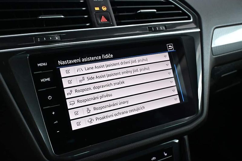 Volkswagen Tiguan (2023) 2.0 4MOTION LED DSG Life ACC T - fotka 21 z 37