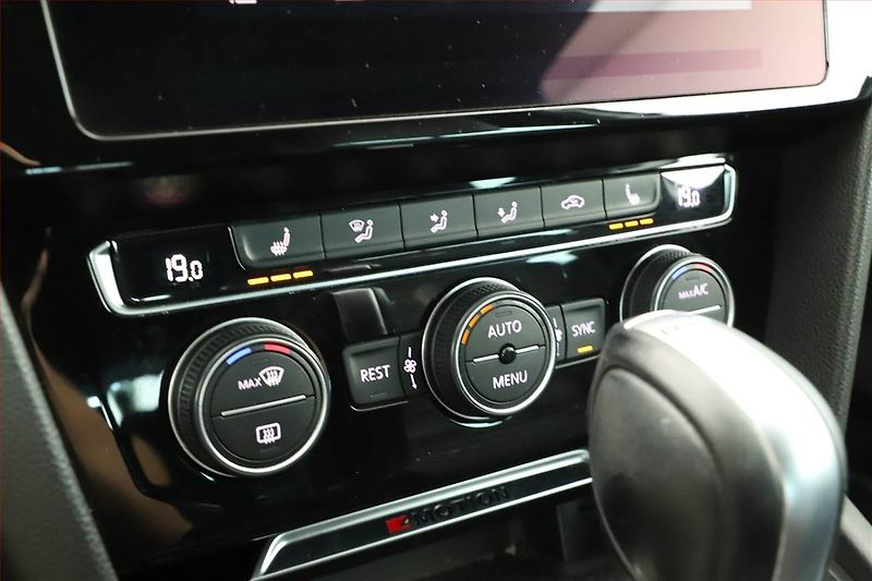 Volkswagen Passat (2019) R-Line 2.0 TDI, 4X4, Automat - fotka 13 z 16