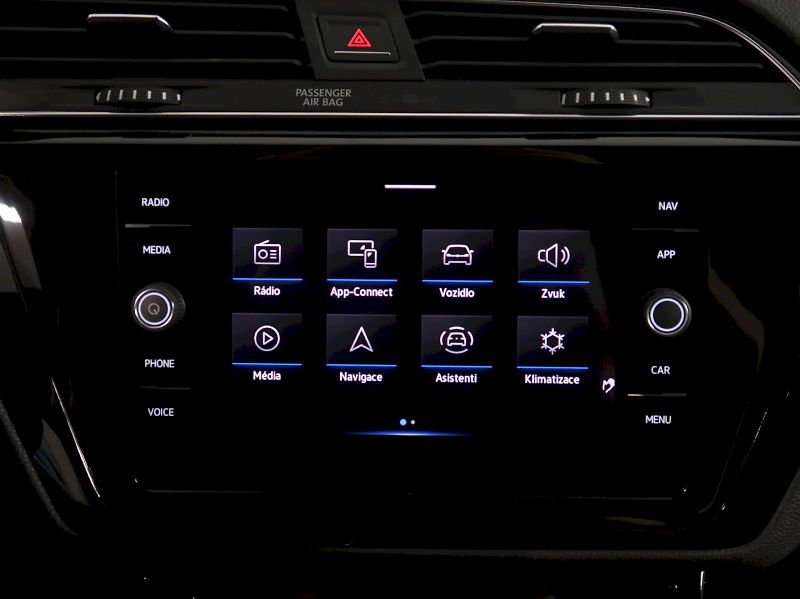 Volkswagen Touran (2023) HIGHLINE 2.0TDI DSG - fotka 21 z 37