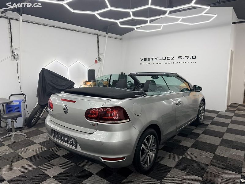 Volkswagen Golf Cabrio 1,4 TSI - fotka 17 z 27