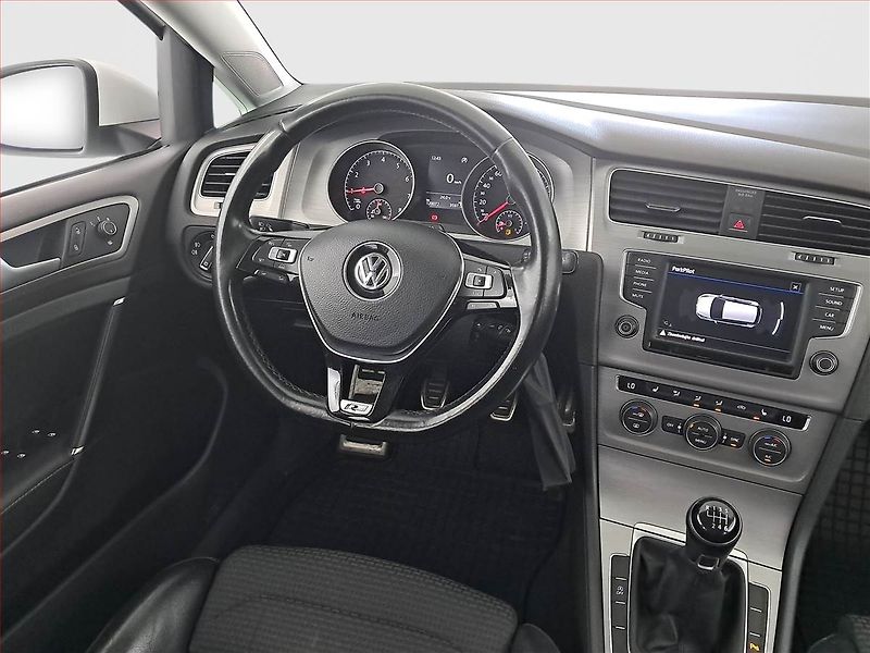 Volkswagen Golf (2016) 1.2 TSI, Serv.kniha, Kůže - fotka 7 z 17