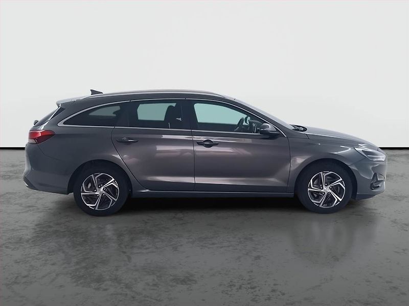 Hyundai i30 (2023) Smart 1.0 T-GDI - fotka 6 z 18