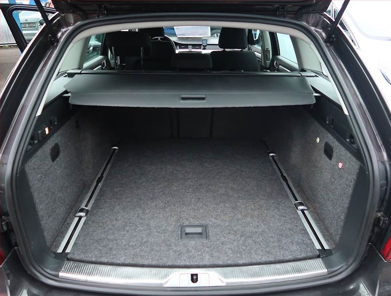 Škoda Superb (2011) 1.4 TSI, Tempomat - fotka 14 z 17