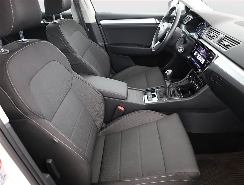 Škoda Superb (2020) 2.0 TDI - fotka 7 z 20