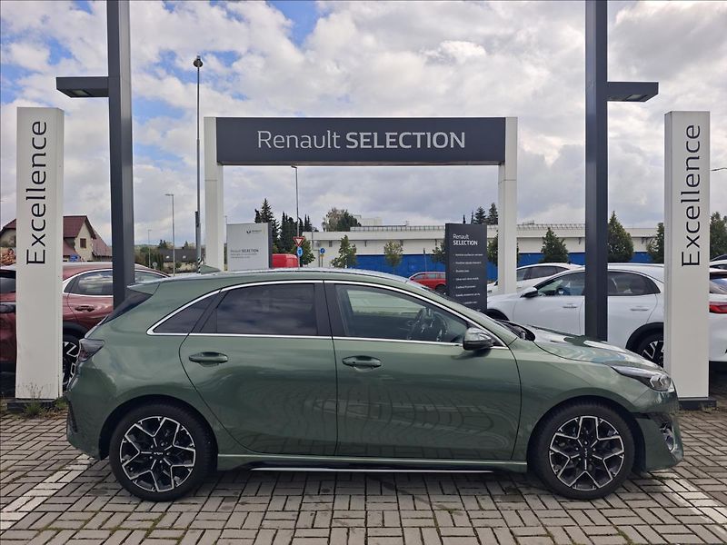 Kia Ceed 1,5 T-GDI 7DCT automat  GT-Lin - fotka 7 z 25