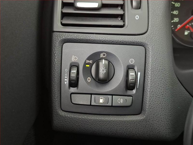 Volvo C30 (2010) 1.6 D, Serv.kniha, po STK - fotka 15 z 15