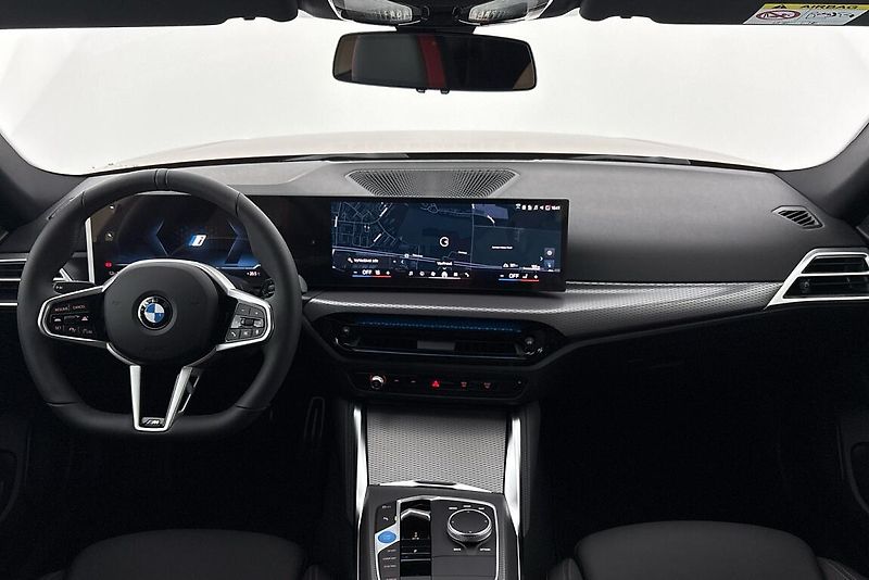 BMW i4 xDrive40 - fotka 14 z 24