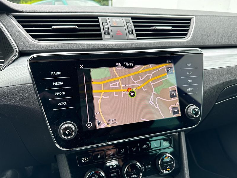 Škoda Superb 2,0TDi 110kW BUSINESS AMUNDSEN - fotka 15 z 21