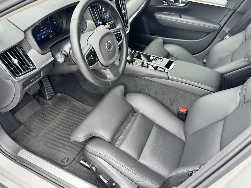 Volvo V90 T6 AWD PLUS DARK // 360 // TZ  - fotka 12 z 50