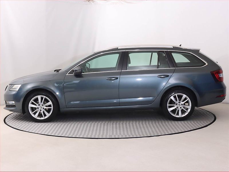 Škoda Octavia (2019) Ambition Plus 1.6 TDI, Automat - fotka 3 z 20