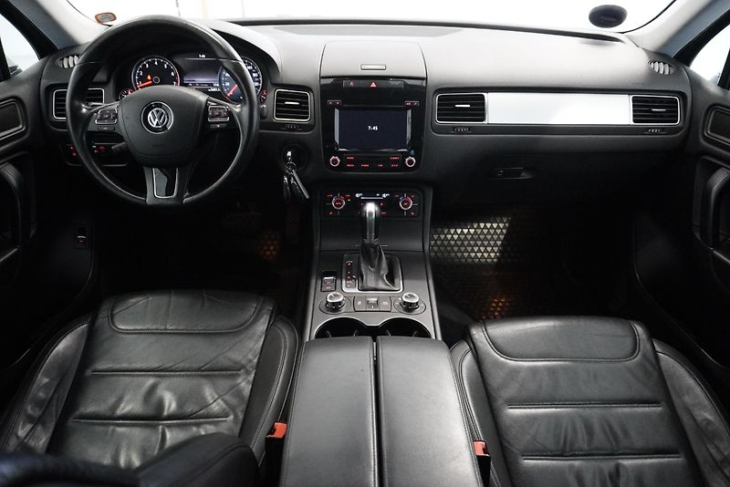 Volkswagen Touareg (2013) 3,6 V6 FSI AUTOMAT 4X4 KŮŽE - fotka 29 z 31