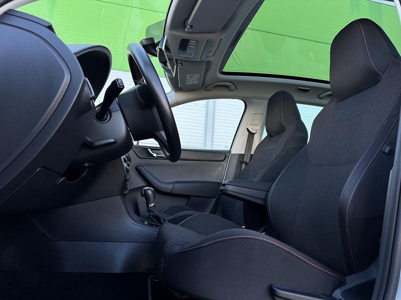 Škoda Rapid 1.4TSi DSG Spaceback USB Bi-Xe - fotka 11 z 32