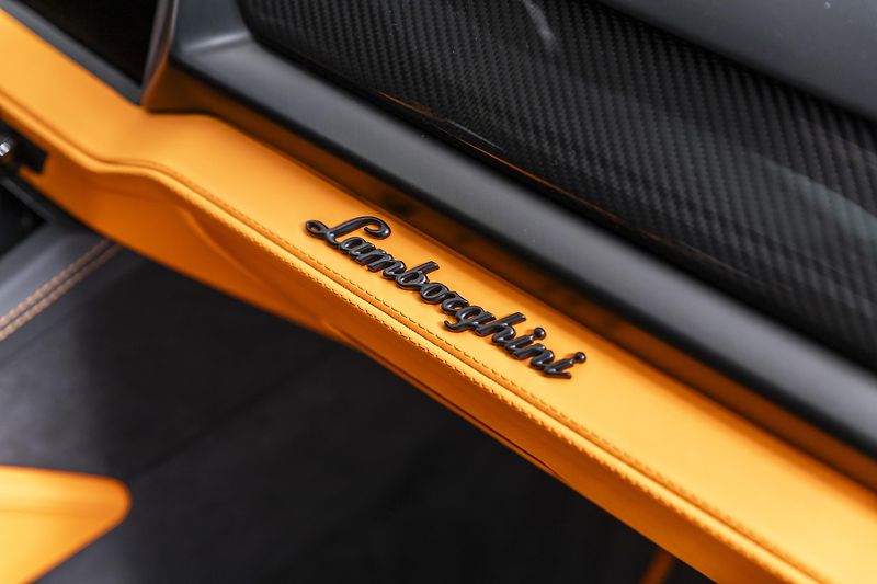 Lamborghini Urus - fotka 16 z 42