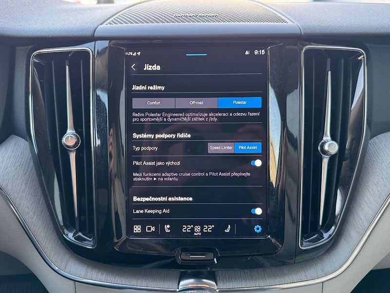 Volvo XC60 PLUS B4 AWD, POLESTAR, TZ - fotka 19 z 26