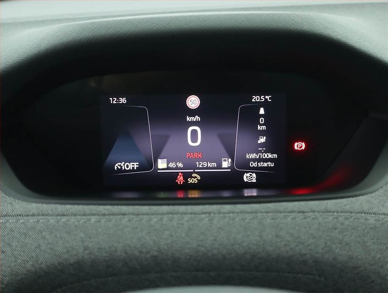 Škoda Enyaq (2021) Suite 60 (62 kWh), SoH 92% - fotka 11 z 23