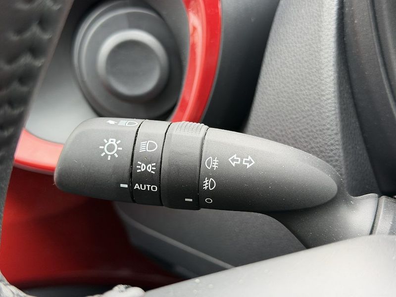 Toyota Aygo 1.0i, Style, DPH - fotka 19 z 24