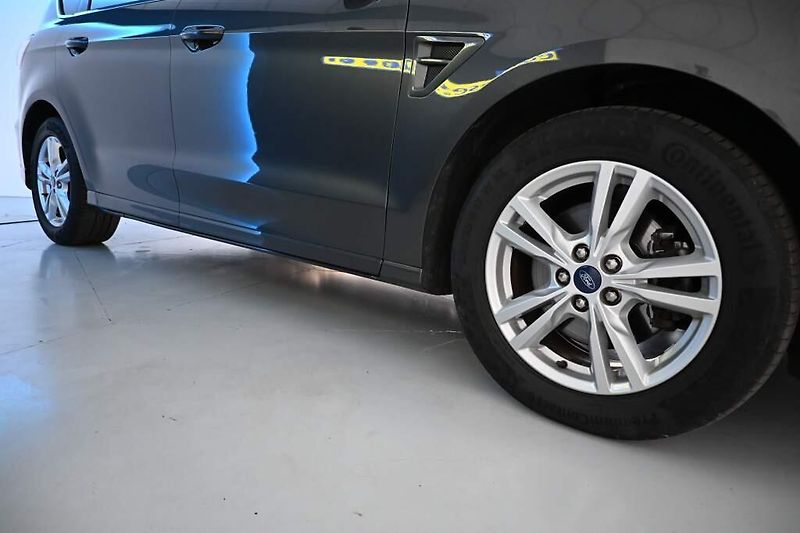 Ford S-MAX (2021) 2.0 7 Míst LED Tažné TITANIUM - fotka 33 z 34