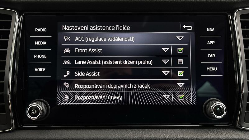 Škoda Kodiaq 2.0 TDI DSG 4x4 L&K - fotka 29 z 32