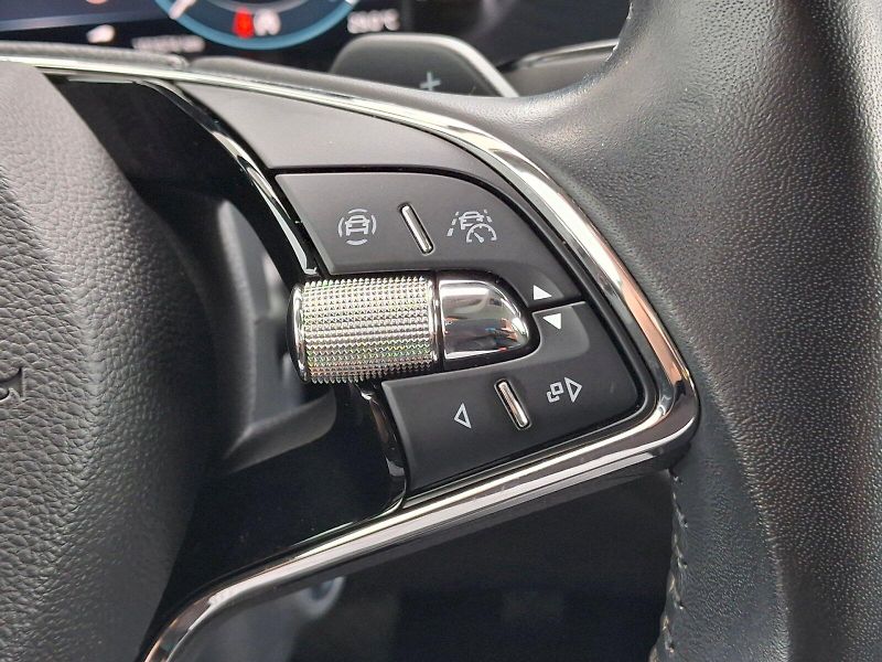 Škoda Octavia (2022) Combi Style Plus DSG 4x4 2,0TD - fotka 33 z 35