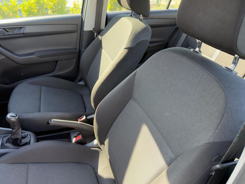 Škoda Fabia 1.0 tsi 70 kw - fotka 12 z 17