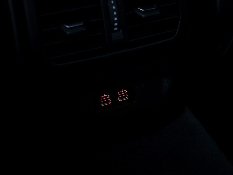 BMW Řada 1 1,5 116d 85kW Aut.klima LED - fotka 15 z 39